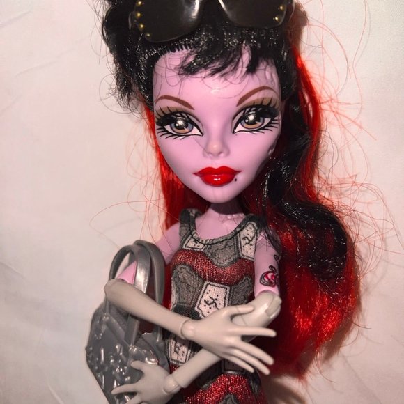 Monster High Operetta Doll 1st Wave (OUTFIT-FIXED) - Picture 1 of 7